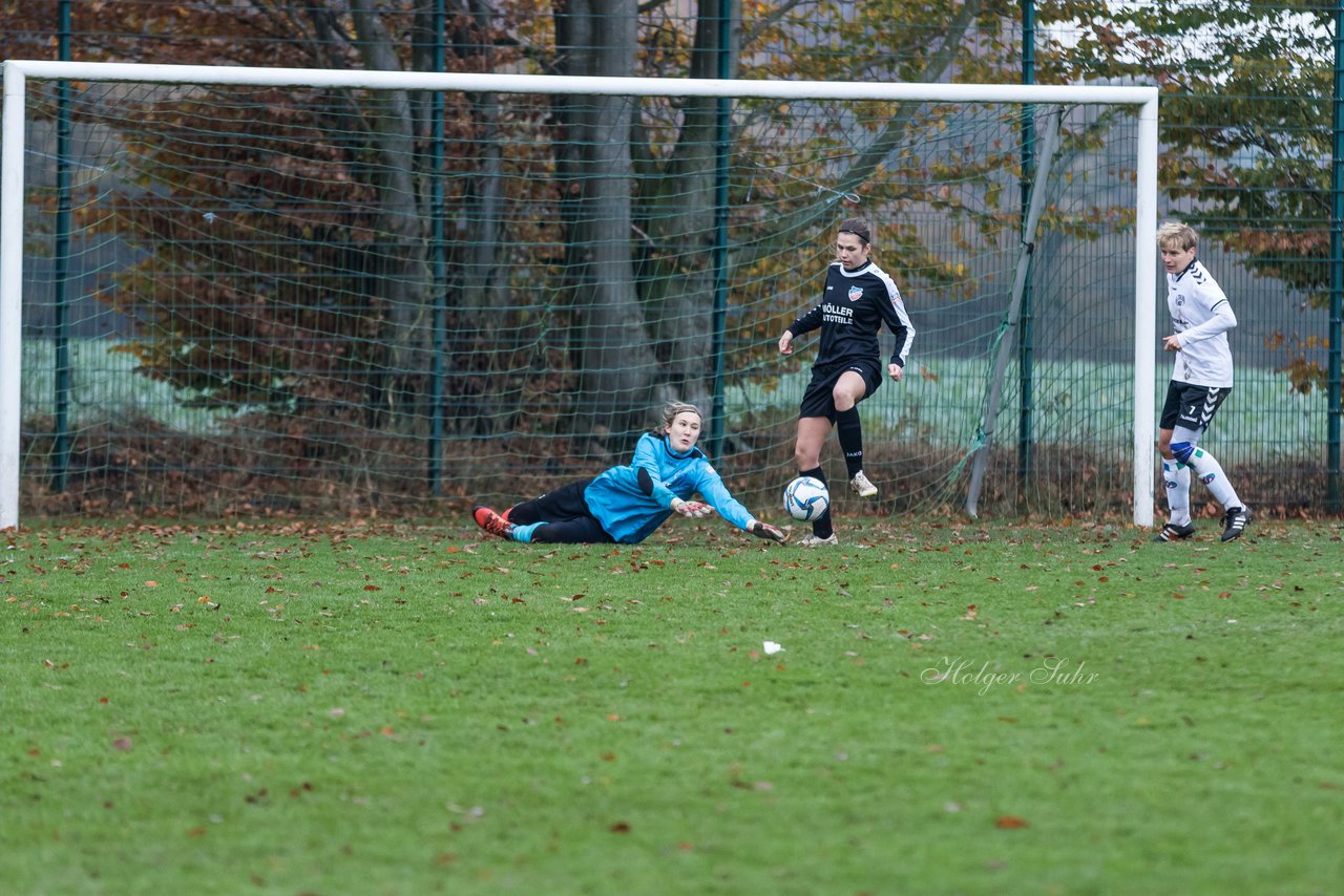 Bild 249 - Frauen SV Henstedt Ulzburg II - TSV Russee : Ergebnis: 5:0